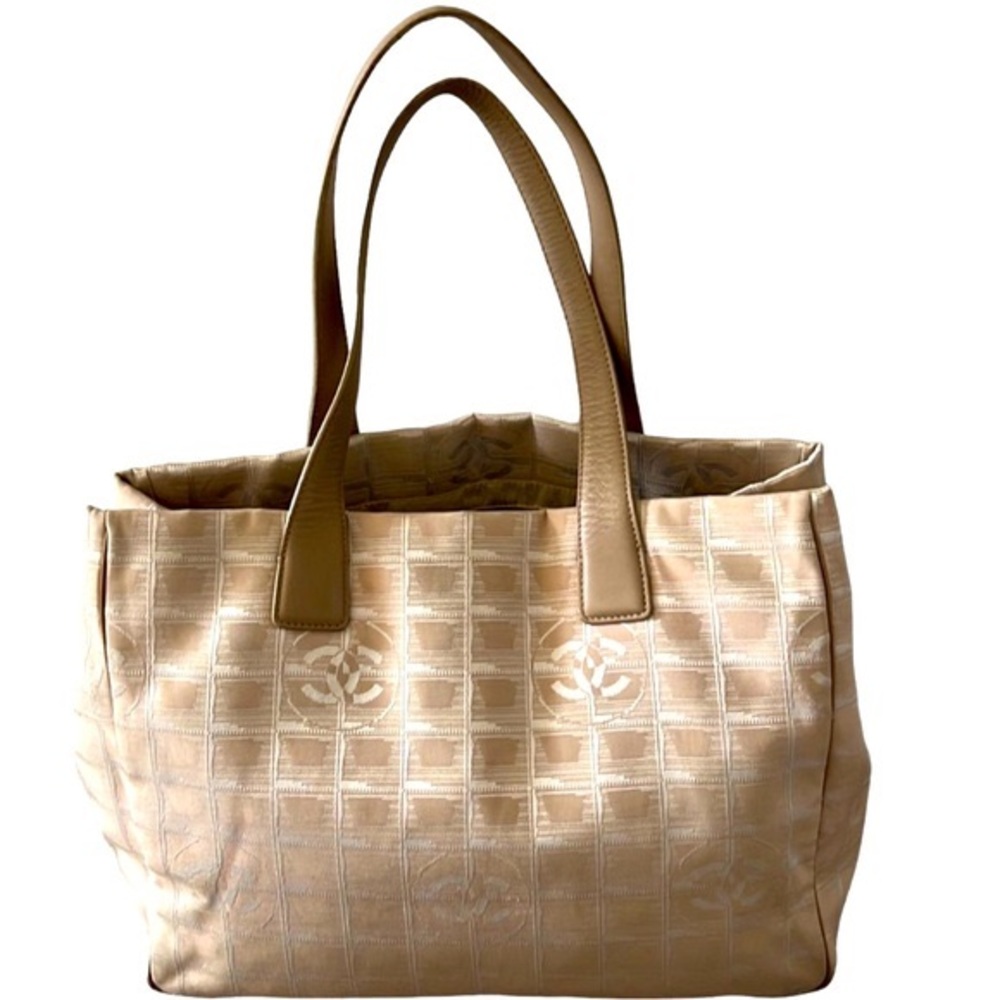 Authentic‼️ 🔥 CHANEL 🔥 Tote bag, Travel Line Beige Nylon Jacquard Leather